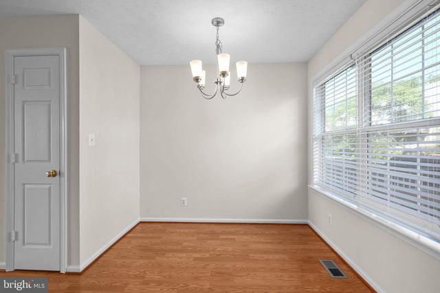 506 KENSINGTON DR, Fredericksburg, VA 22405