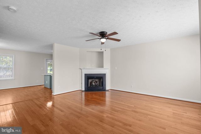 506 KENSINGTON DR, Fredericksburg, VA 22405