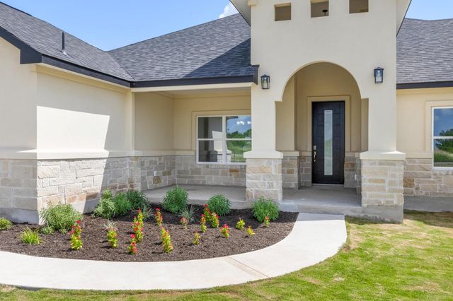 1136 Country Road 484 RD, Elgin, TX 78621