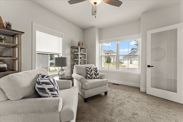 1616 Kassen Avenue, Mahomet, IL 61853