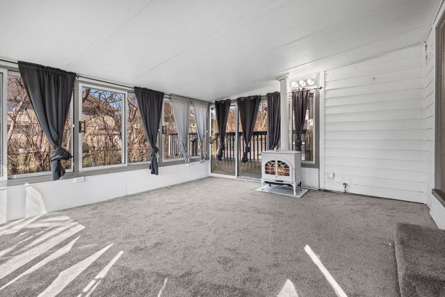 1100 Hidden Lake Drive, Buffalo Grove, IL 60089