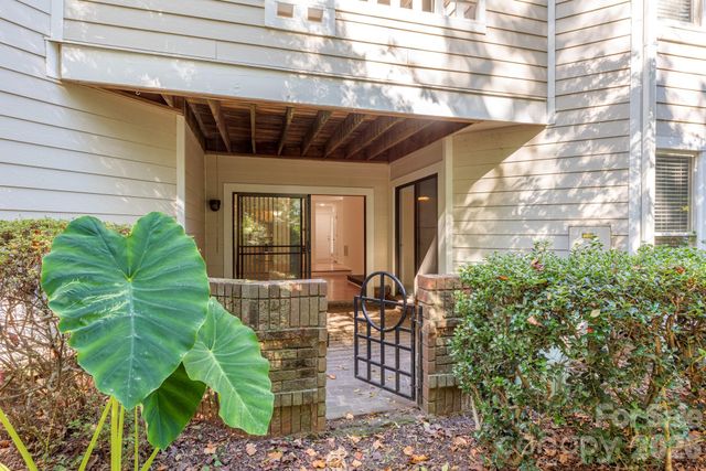 2715 Selwyn Avenue 34, Charlotte, NC 28209