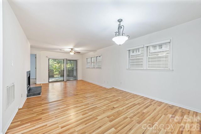 2715 Selwyn Avenue 34, Charlotte, NC 28209