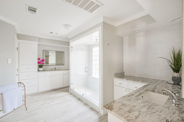 1007 Arrow Hill Road, Houston, TX 77077