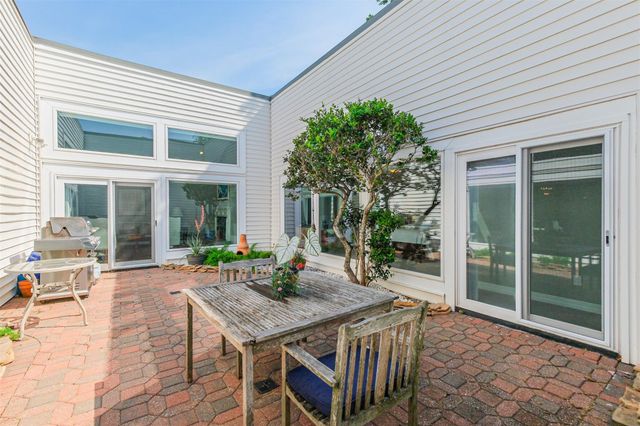 1007 Arrow Hill Road, Houston, TX 77077