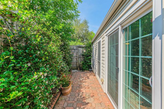 1007 Arrow Hill Road, Houston, TX 77077