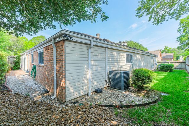 1007 Arrow Hill Road, Houston, TX 77077