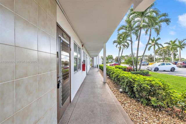 1009 Guildford A 1009, Boca Raton, FL 33434