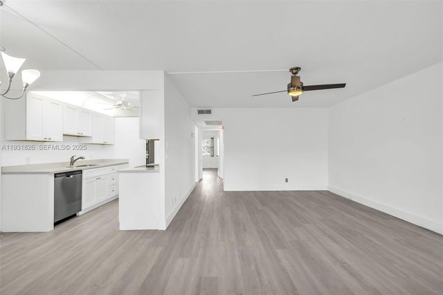 1009 Guildford A 1009, Boca Raton, FL 33434