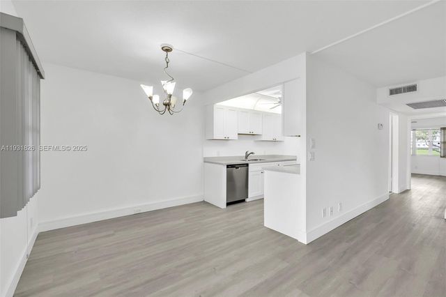 1009 Guildford A 1009, Boca Raton, FL 33434