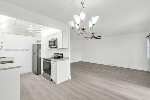 1009 Guildford A 1009, Boca Raton, FL 33434