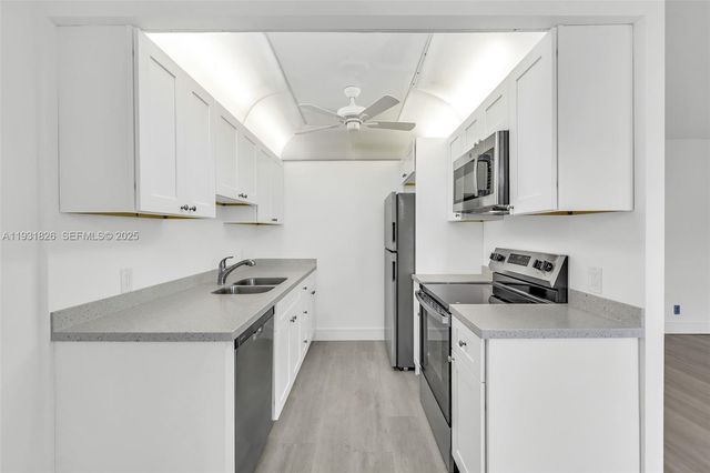 1009 Guildford A 1009, Boca Raton, FL 33434