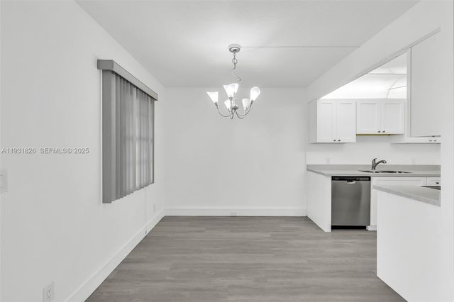 1009 Guildford A 1009, Boca Raton, FL 33434