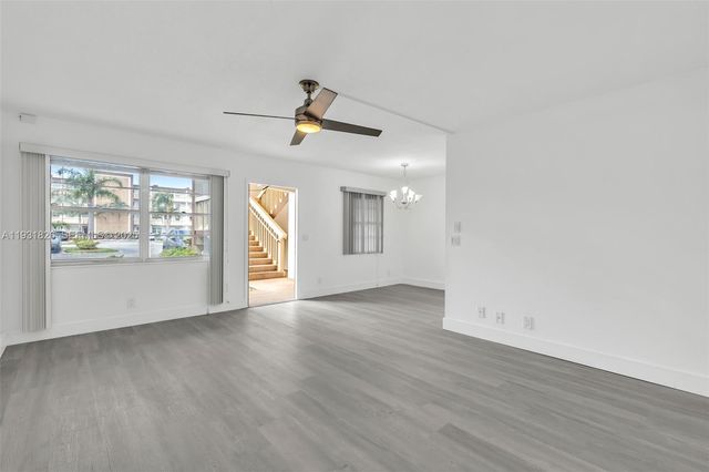 1009 Guildford A 1009, Boca Raton, FL 33434