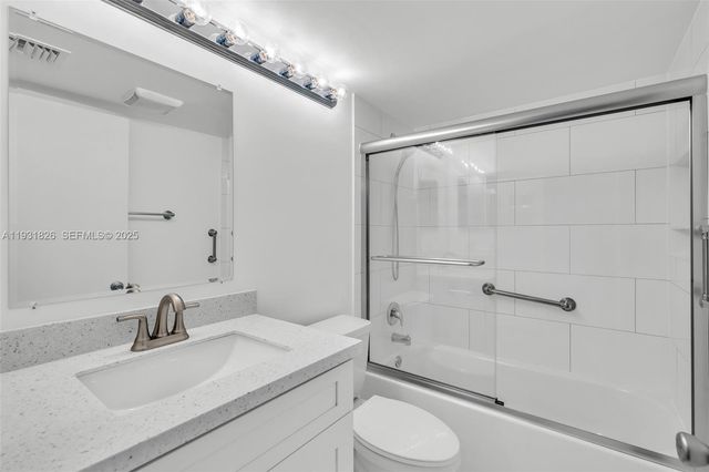 1009 Guildford A 1009, Boca Raton, FL 33434