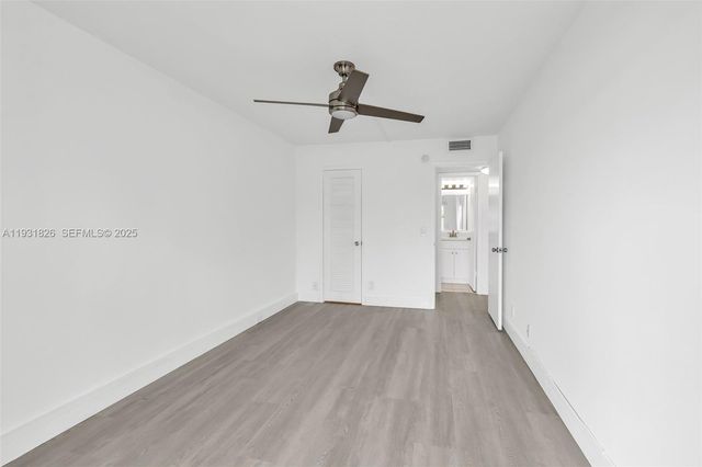 1009 Guildford A 1009, Boca Raton, FL 33434