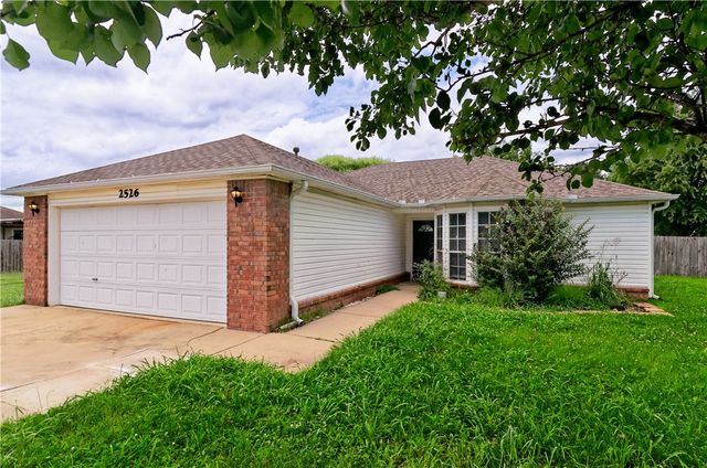 2526 N Harvey Wakefield Avenue, Pea Ridge, AR 72751