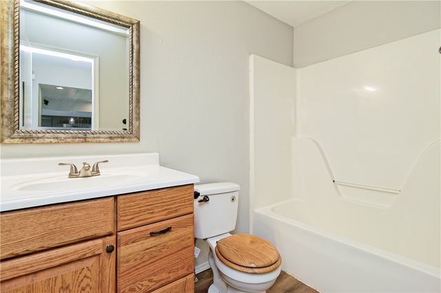 2526 N Harvey Wakefield Avenue, Pea Ridge, AR 72751