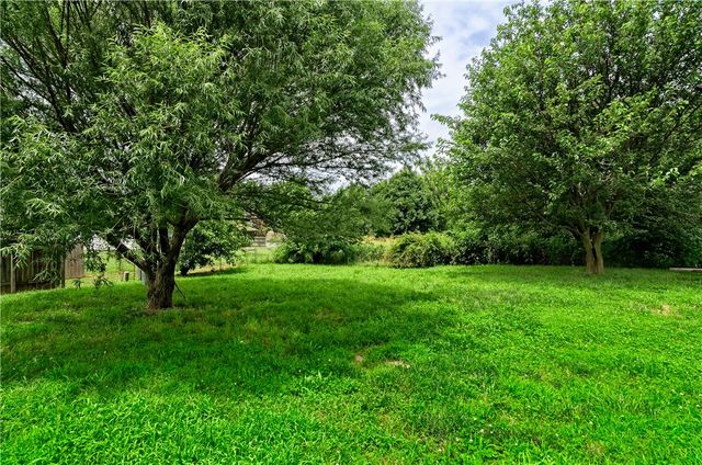 2526 N Harvey Wakefield Avenue, Pea Ridge, AR 72751