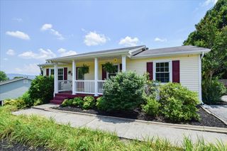 127 North Rome DR, Roanoke, VA 24019