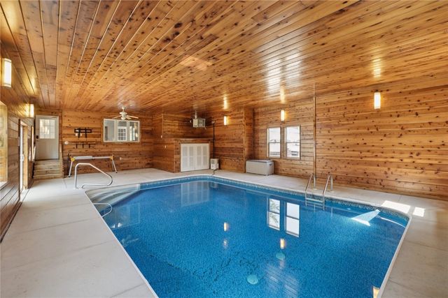 5705 Beverly Road SW, Cedar Rapids, IA 52404