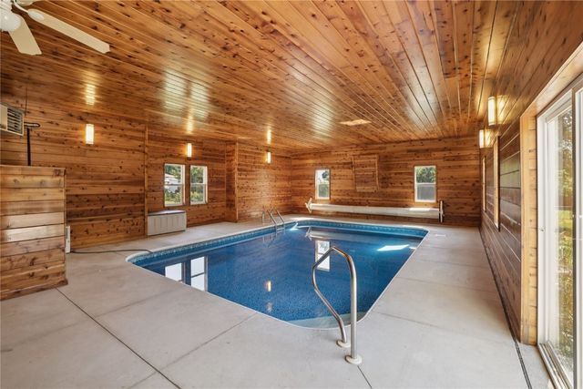 5705 Beverly Road SW, Cedar Rapids, IA 52404