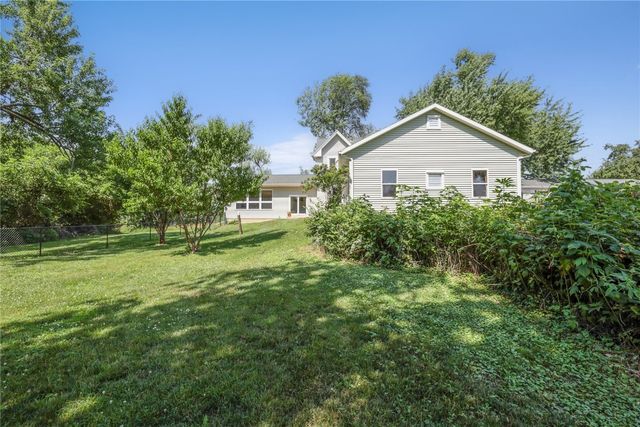 5705 Beverly Road SW, Cedar Rapids, IA 52404
