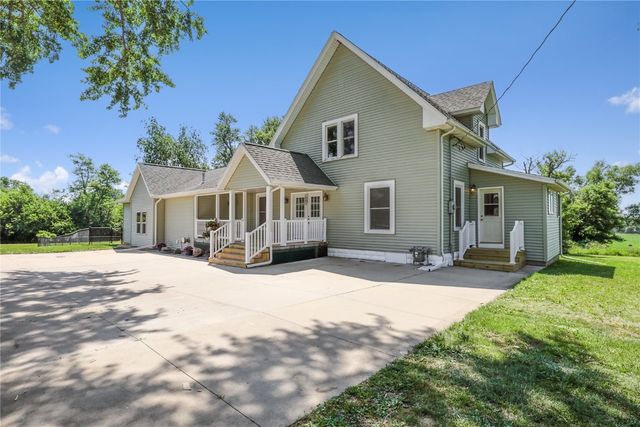 5705 Beverly Road SW, Cedar Rapids, IA 52404