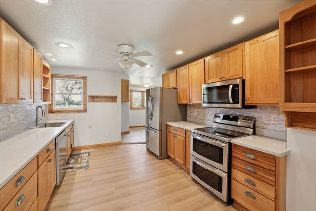 5705 Beverly Road SW, Cedar Rapids, IA 52404