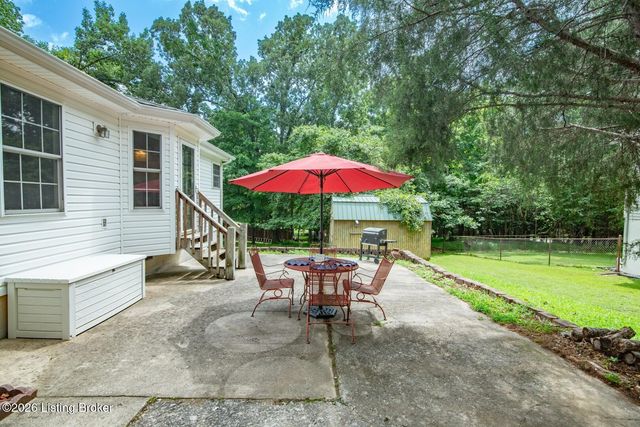 18 Glenn Eagle Rd, Brandenburg, KY 40108