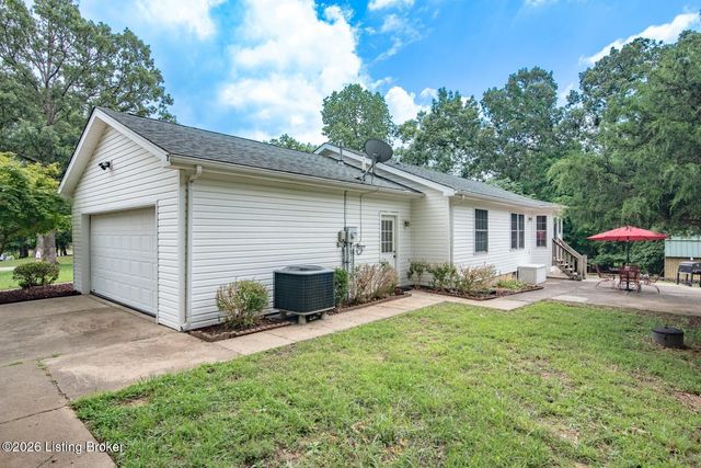 18 Glenn Eagle Rd, Brandenburg, KY 40108