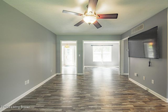 18 Glenn Eagle Rd, Brandenburg, KY 40108