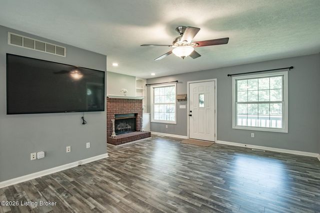 18 Glenn Eagle Rd, Brandenburg, KY 40108