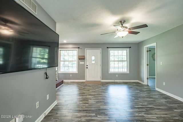 18 Glenn Eagle Rd, Brandenburg, KY 40108