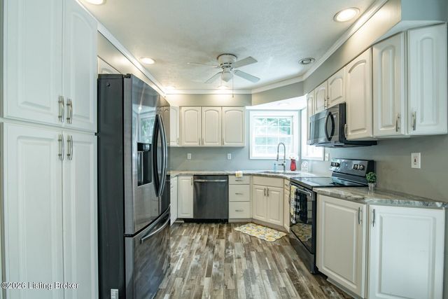 18 Glenn Eagle Rd, Brandenburg, KY 40108
