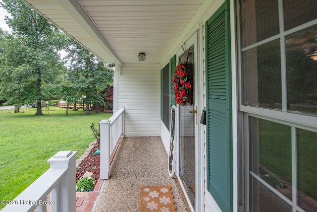18 Glenn Eagle Rd, Brandenburg, KY 40108