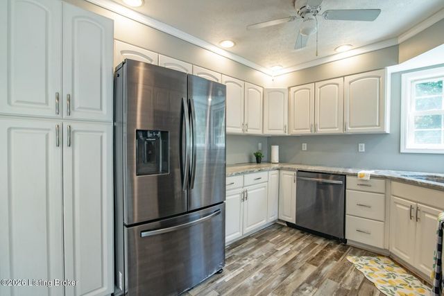 18 Glenn Eagle Rd, Brandenburg, KY 40108