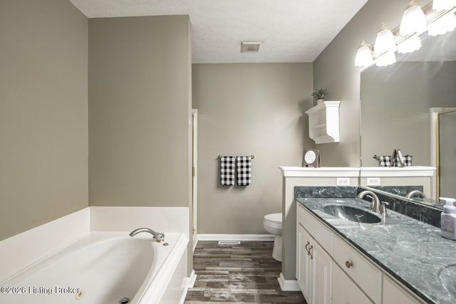 18 Glenn Eagle Rd, Brandenburg, KY 40108
