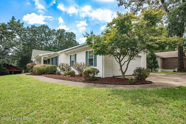 18 Glenn Eagle Rd, Brandenburg, KY 40108