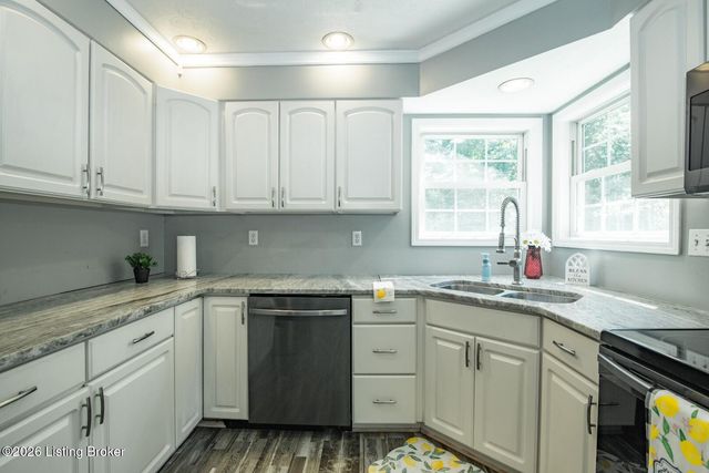 18 Glenn Eagle Rd, Brandenburg, KY 40108