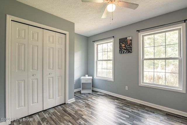 18 Glenn Eagle Rd, Brandenburg, KY 40108
