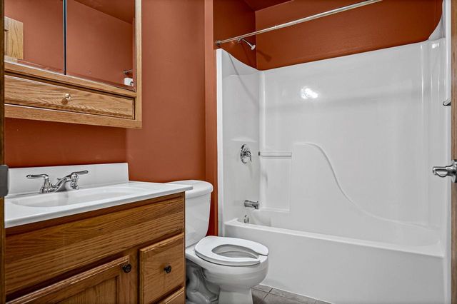 1332 Harvest CIRCLE, Holmen, WI 54636