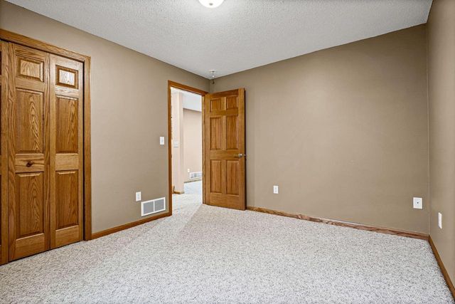 1332 Harvest CIRCLE, Holmen, WI 54636
