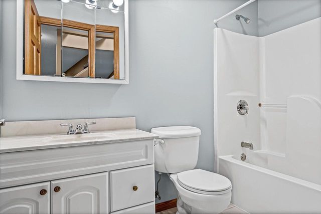 1332 Harvest CIRCLE, Holmen, WI 54636