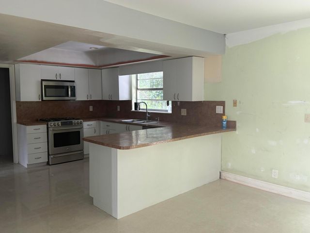 4820 Vermont Avenue, Lake Worth Beach, FL 33461