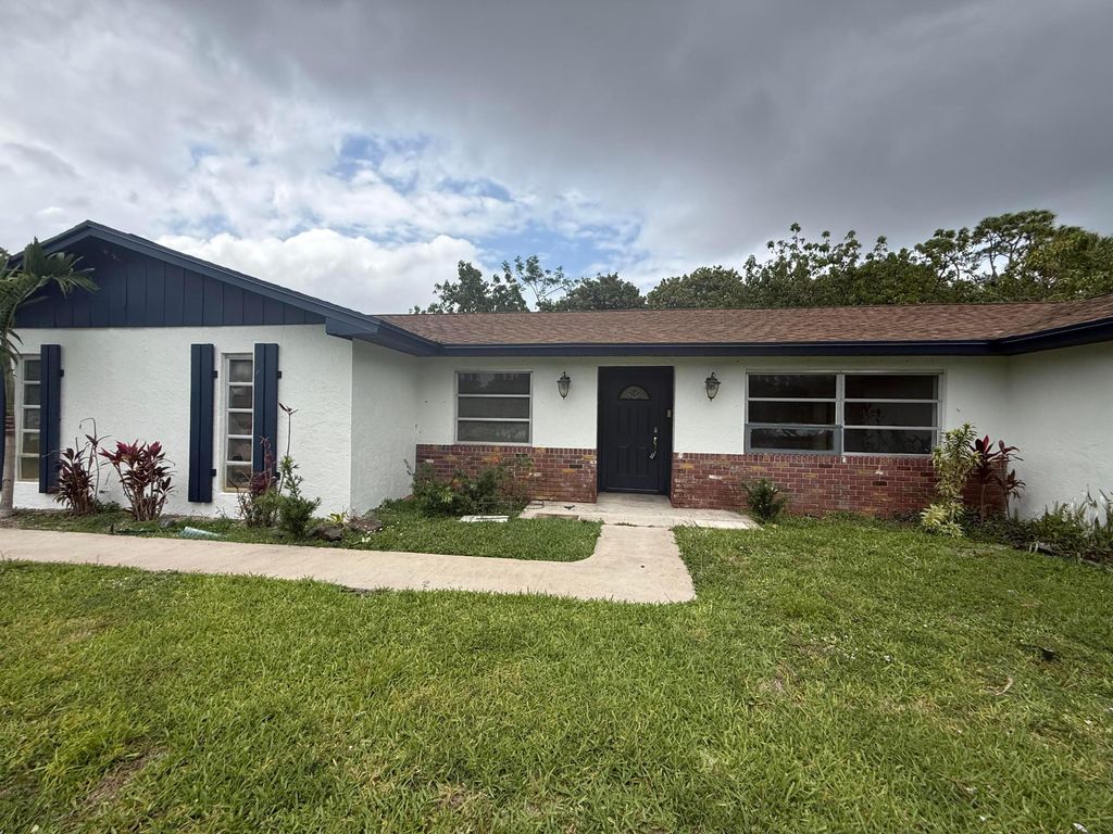 4820 Vermont Avenue, Lake Worth Beach, FL 33461