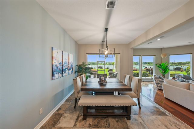 127 W Palm Boulevard, Montgomery, TX 77356