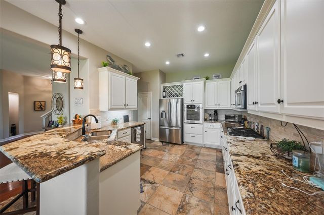 127 W Palm Boulevard, Montgomery, TX 77356