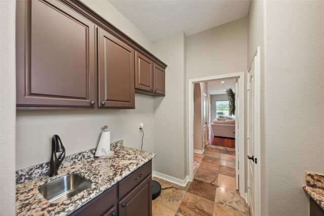 127 W Palm Boulevard, Montgomery, TX 77356