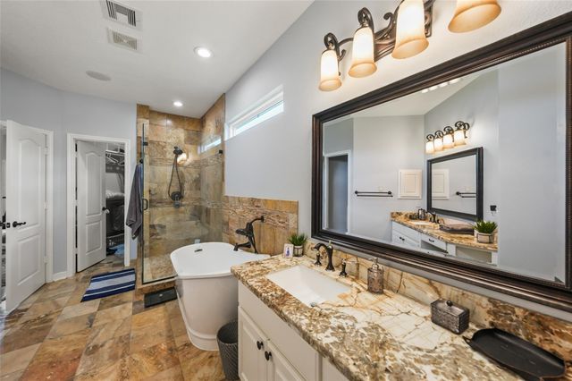 127 W Palm Boulevard, Montgomery, TX 77356